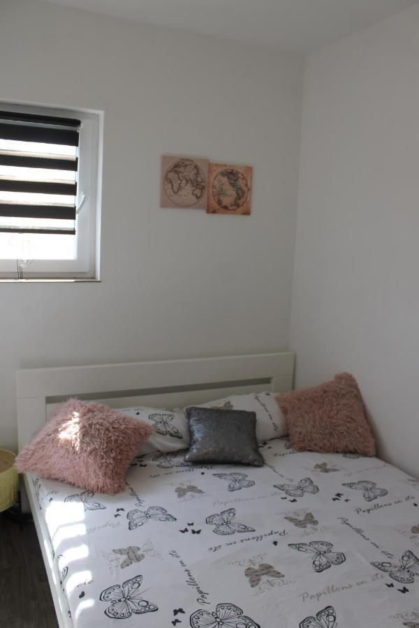 Cozy Corners Appartement Nin Buitenkant foto